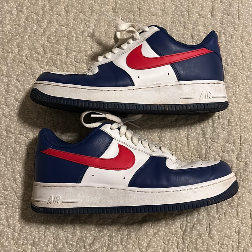 Nike Air Force Ones size 9
